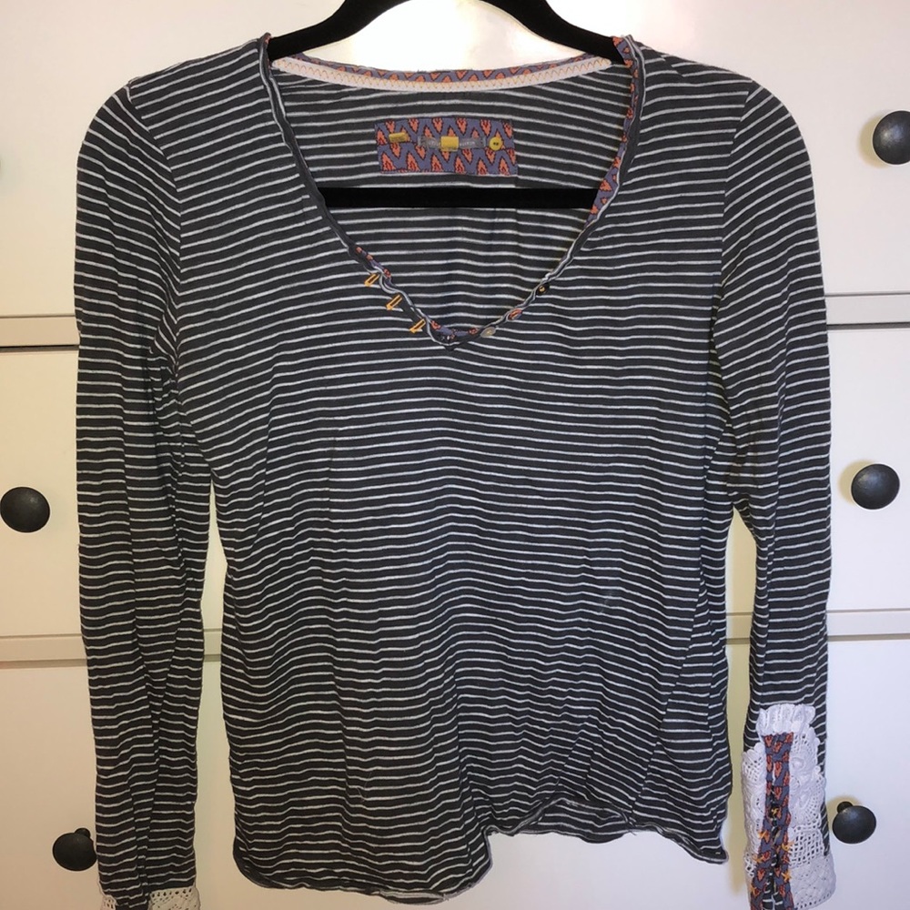 Anthropologie long sleeve, size small